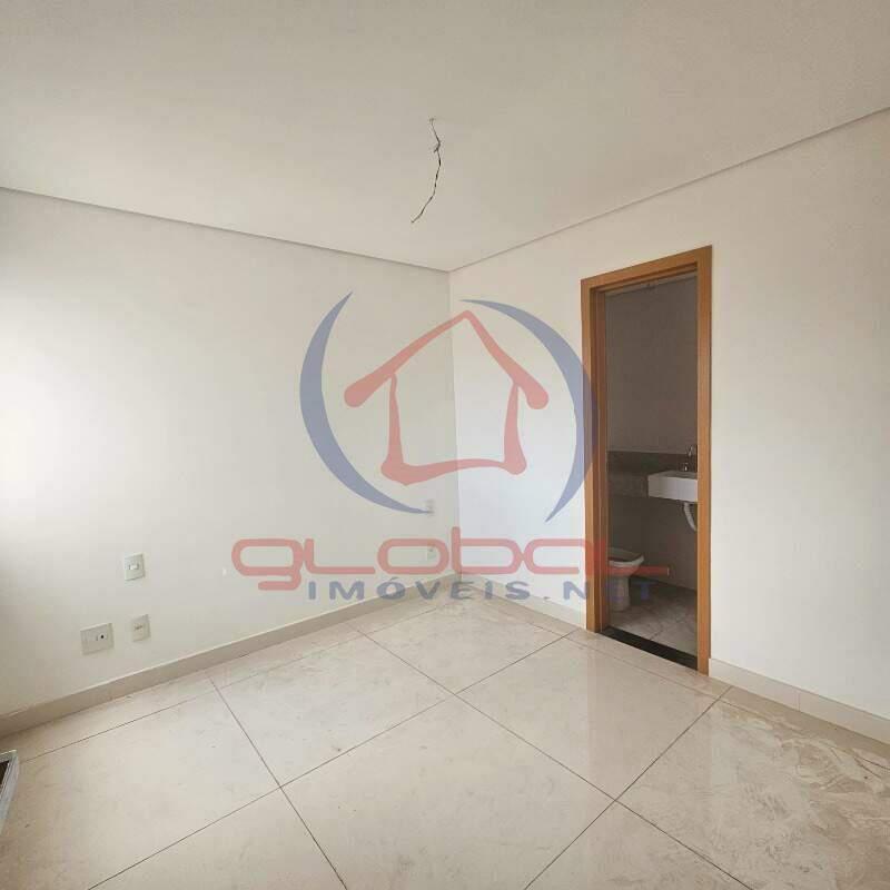 Cobertura, Serrano, 4 Quartos, 2 Vagas, 2 Suítes