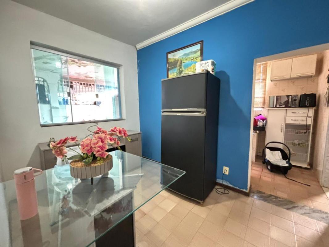 Casa, Cachoeirinha, 3 Quartos, 12 Vagas, 1 Suíte