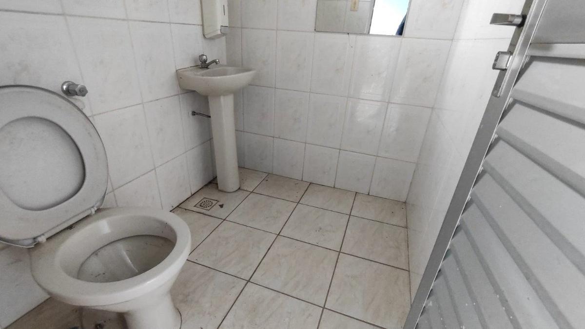 Galpão, Das Industrias I (barreiro), 0 Quarto, 0 Vaga