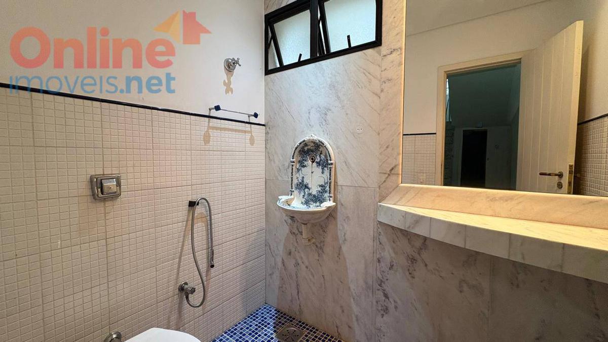 Casa, Vila Paris, 4 Quartos, 0 Vaga, 2 Suítes
