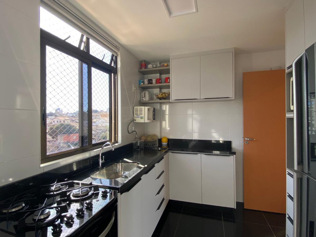 Cobertura, Sagrada Família, 4 Quartos, 5 Vagas, 1 Suíte