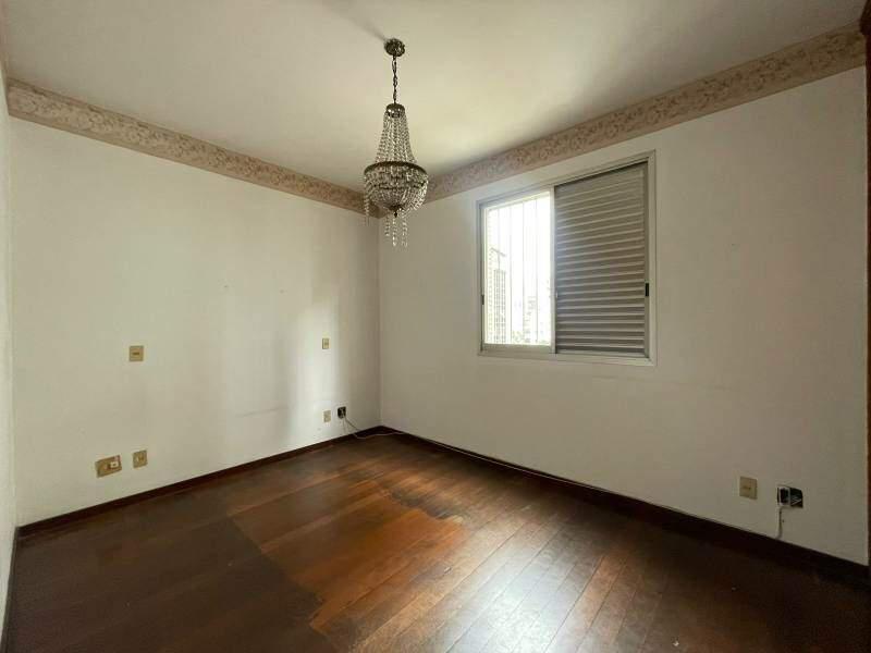 Apartamento, Funcionários, 4 Quartos, 2 Vagas, 1 Suíte