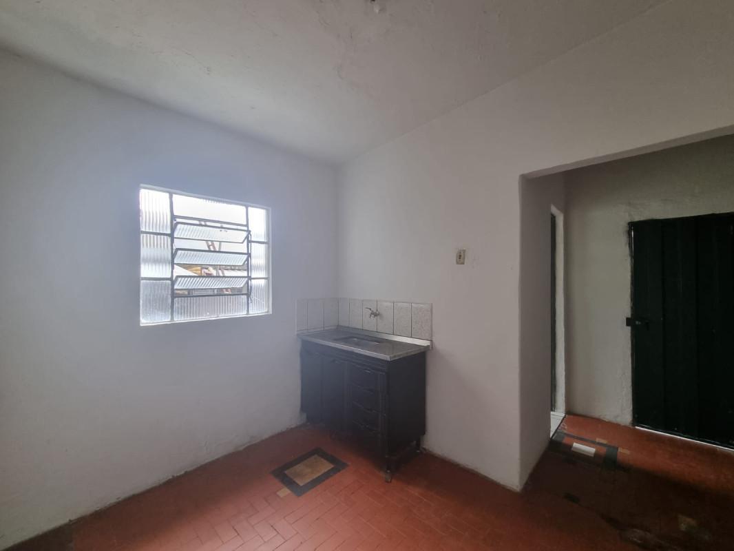 Quitinete, Industrial, 1 Quarto, 0 Vaga