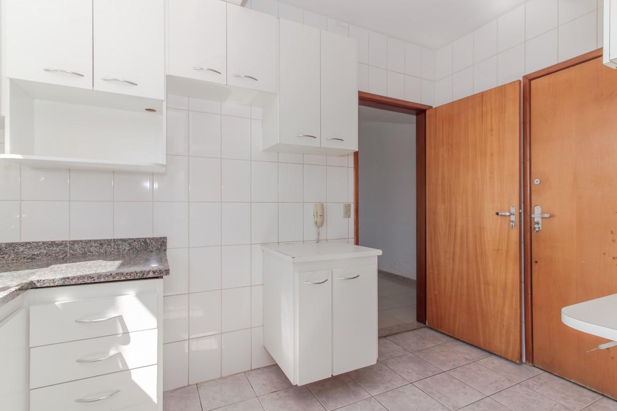Apartamento, Floresta, 3 Quartos, 2 Vagas, 1 Suíte