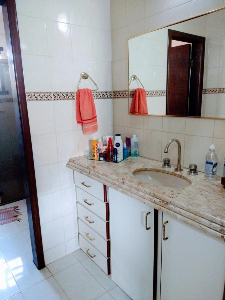 Casa, Parque Xangri-lá, 3 Quartos, 2 Vagas, 1 Suíte