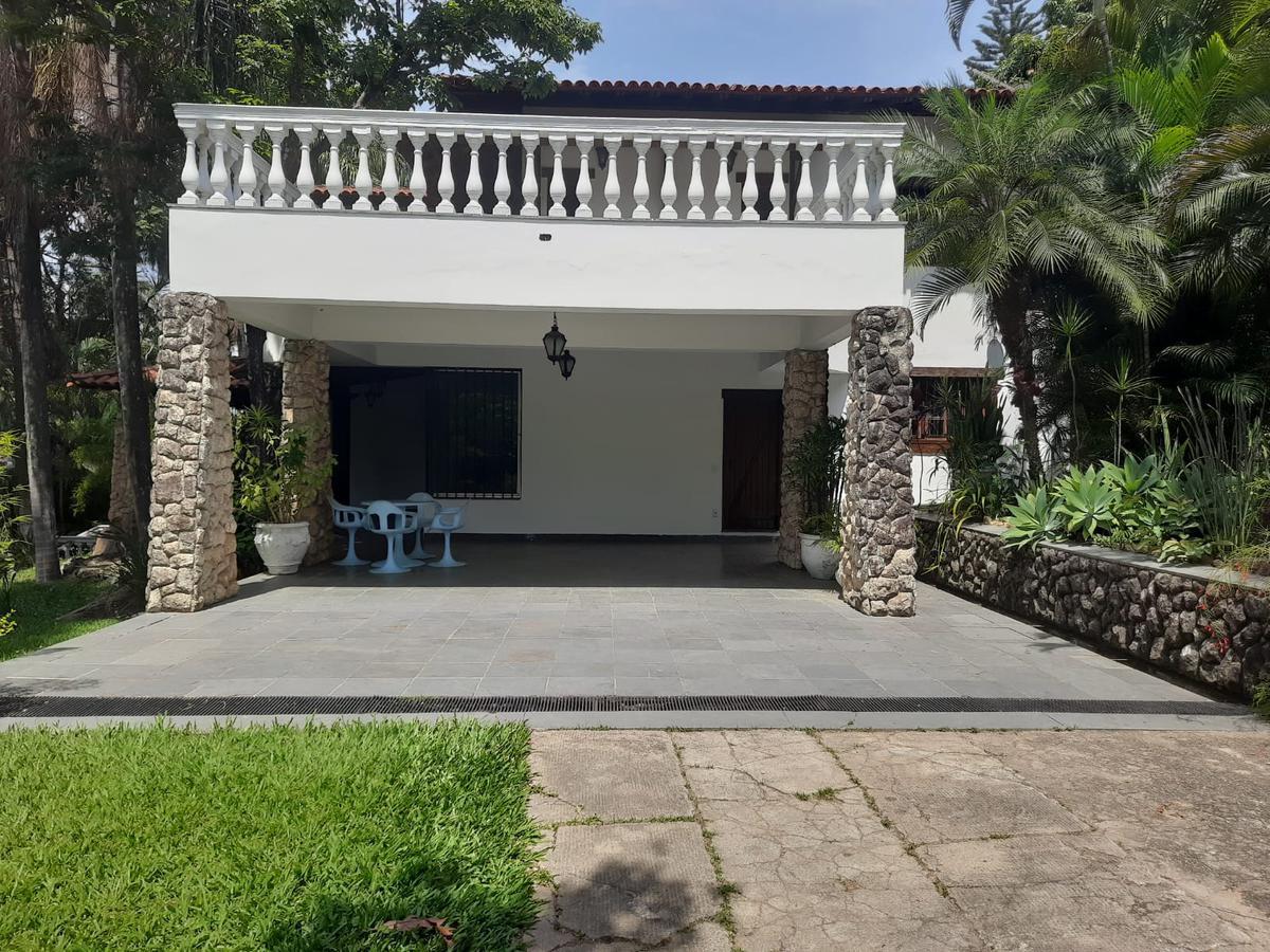 Casa, Braúnas, 6 Quartos, 20 Vagas, 4 Suítes