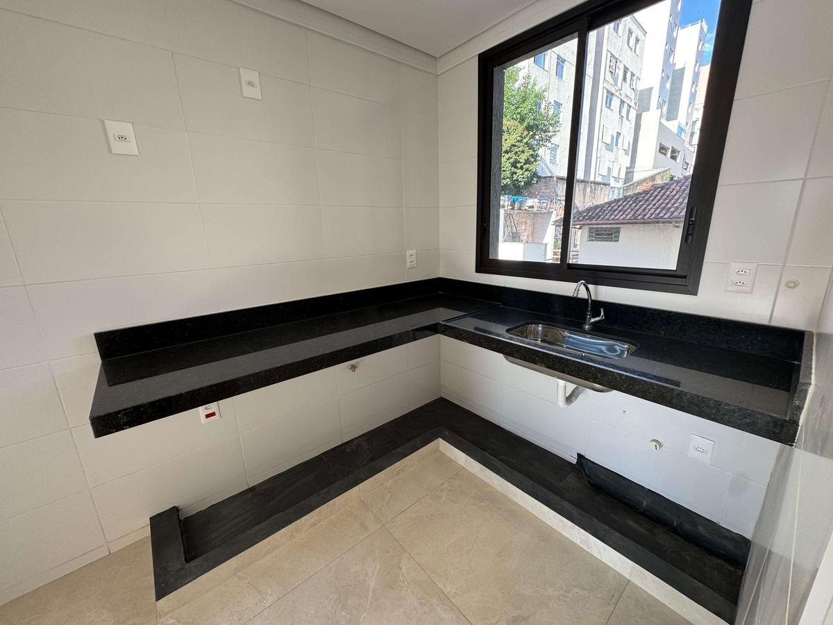 Apartamento, Serra, 2 Quartos, 2 Vagas, 1 Suíte