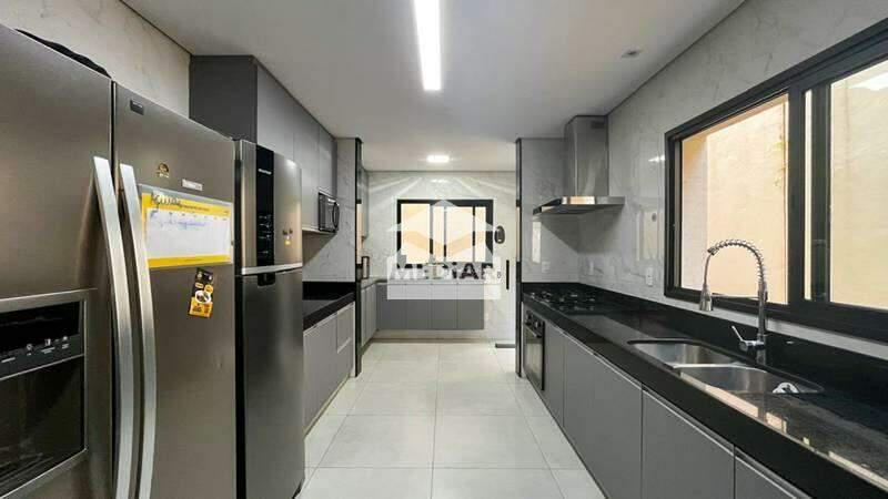 Casa, Comiteco, 4 Quartos, 4 Vagas, 2 Suítes