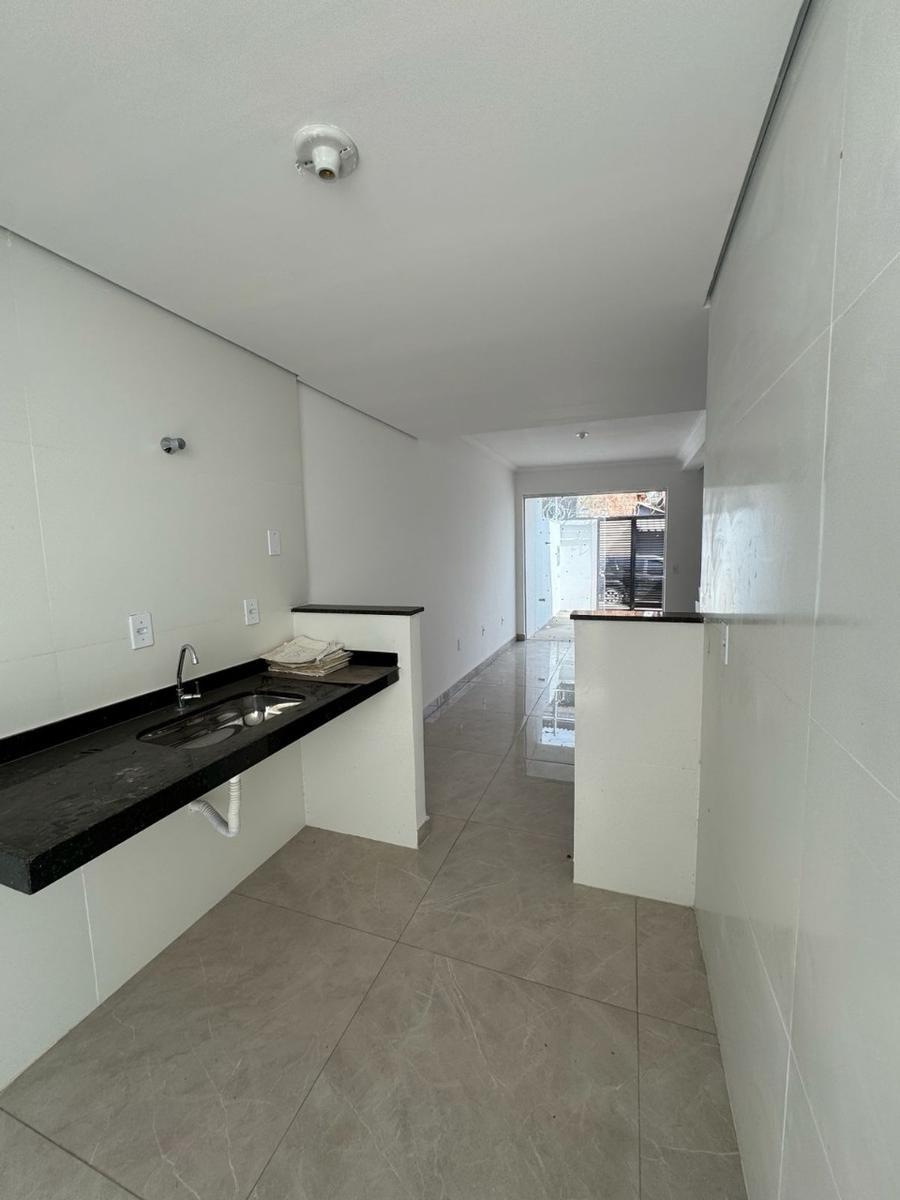 Casa, Piratininga (venda Nova), 2 Quartos, 1 Vaga, 2 Suítes