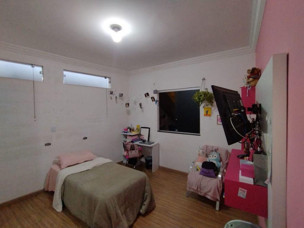 Casa, Mangueiras, 3 Quartos, 4 Vagas, 1 Suíte