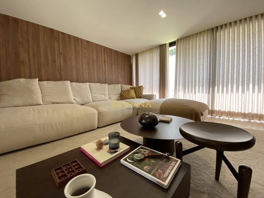 Casa, Ingá Alto, 4 Quartos, 8 Vagas, 4 Suítes