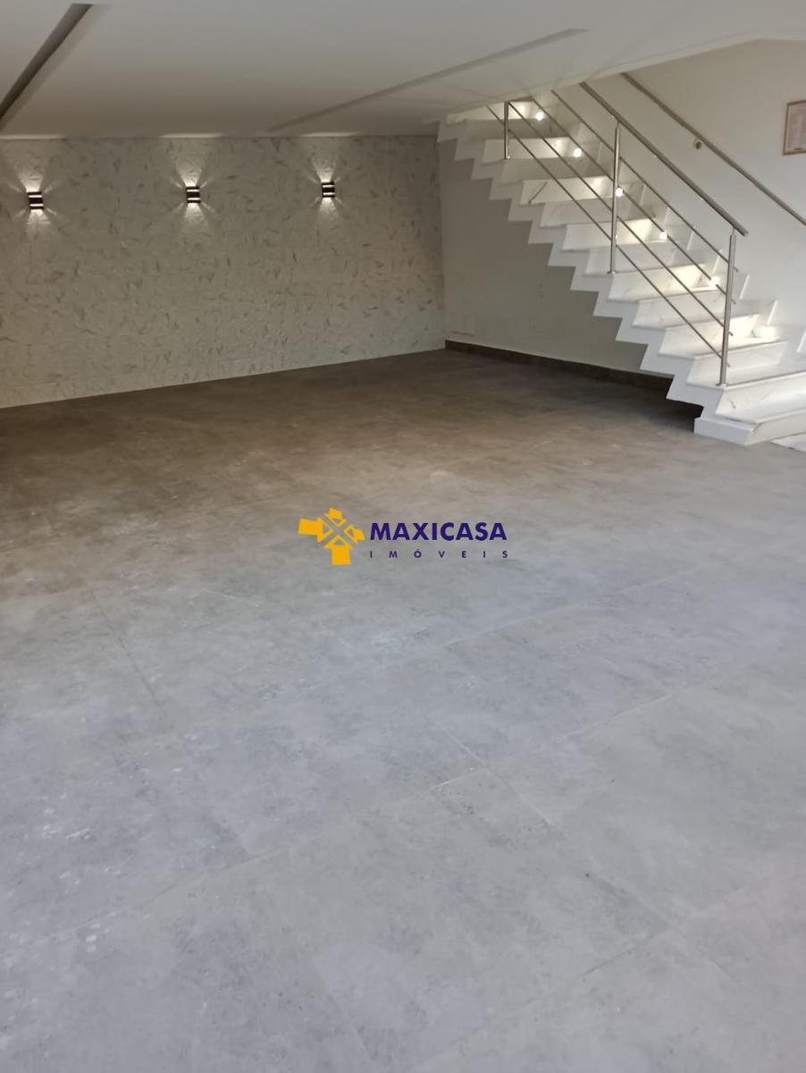 Casa, Santa Rosa, 3 Quartos, 4 Vagas, 3 Suítes