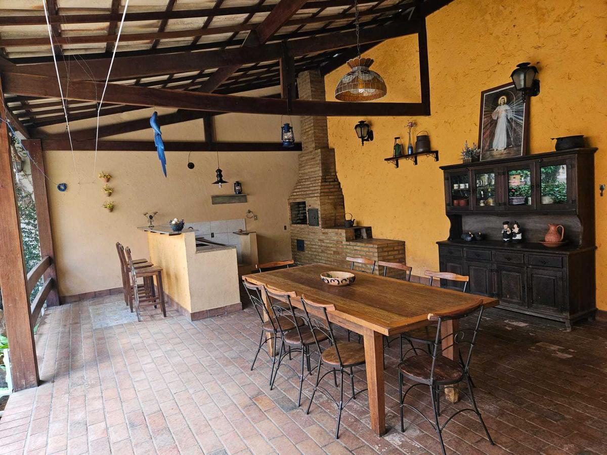 Casa, Nova Suíssa, 4 Quartos, 4 Vagas, 1 Suíte