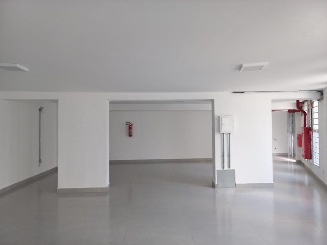 Loja, Funcionários