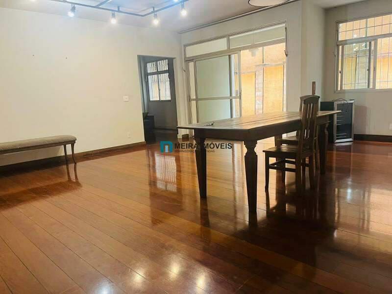 Apartamento, Funcionários, 4 Quartos, 2 Vagas, 1 Suíte