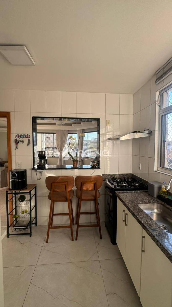 Apartamento, Castelo, 2 Quartos, 0 Vaga, 1 Suíte