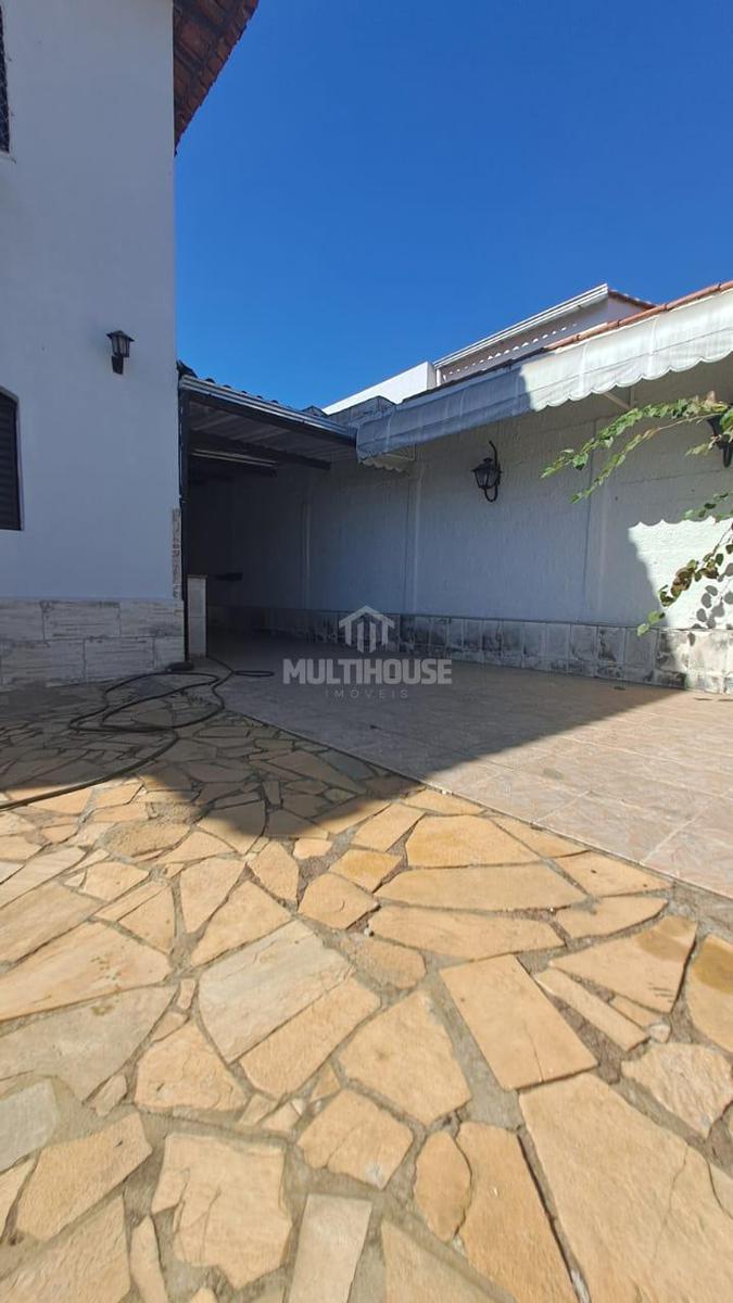 Casa, Candelária, 4 Quartos, 3 Vagas, 1 Suíte