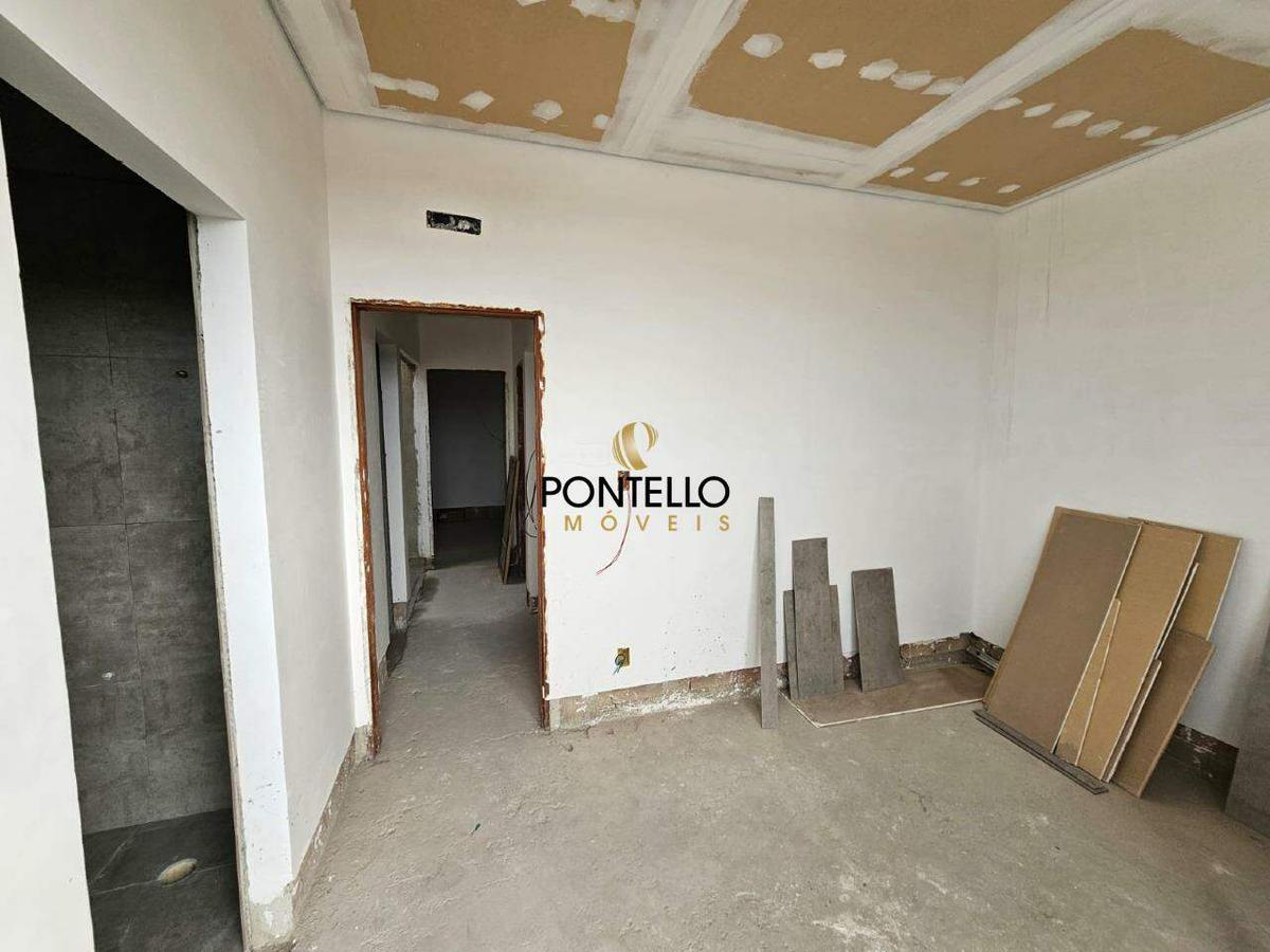 Casa, Santa Maria, 3 Quartos, 2 Vagas, 1 Suíte