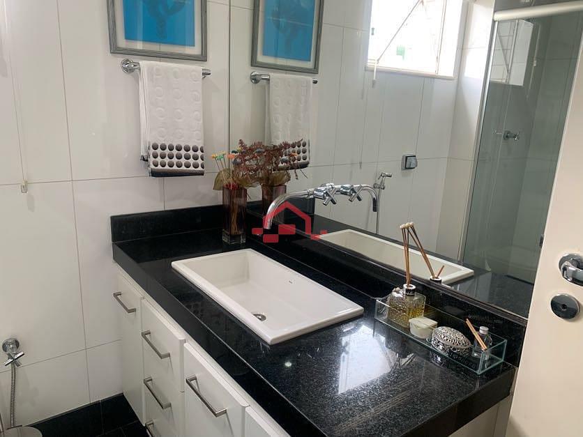 Apartamento, Funcionários, 4 Quartos, 2 Vagas, 1 Suíte