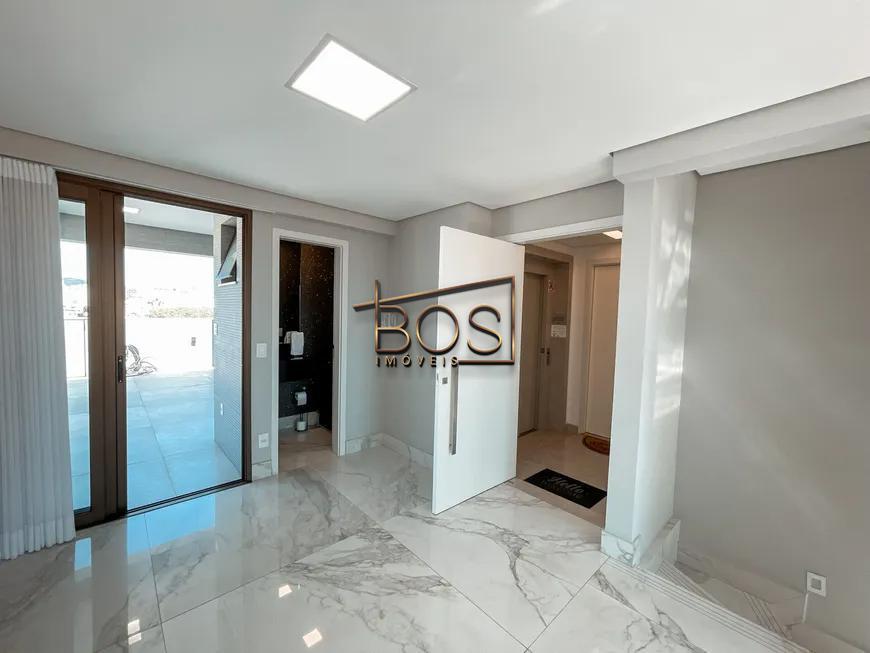 Cobertura, Sagrada Família, 3 Quartos, 4 Vagas, 2 Suítes