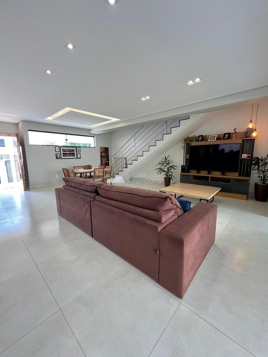 Casa, Planalto, 3 Quartos, 4 Vagas, 1 Suíte