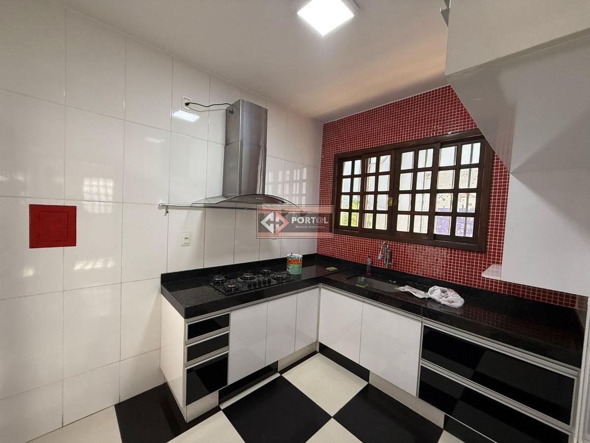 Casa, Itapoã, 3 Quartos, 4 Vagas, 1 Suíte