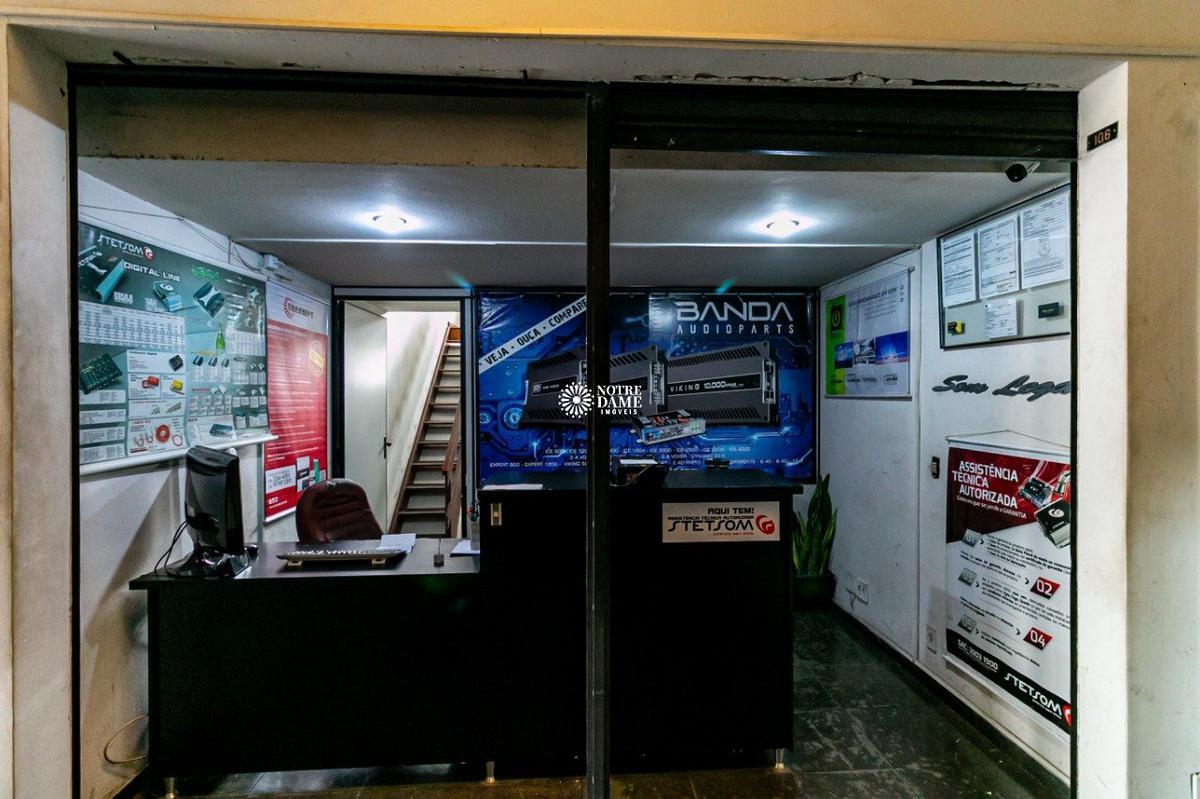 Galpão, Cinquentenário, 0 Quarto, 12 Vagas