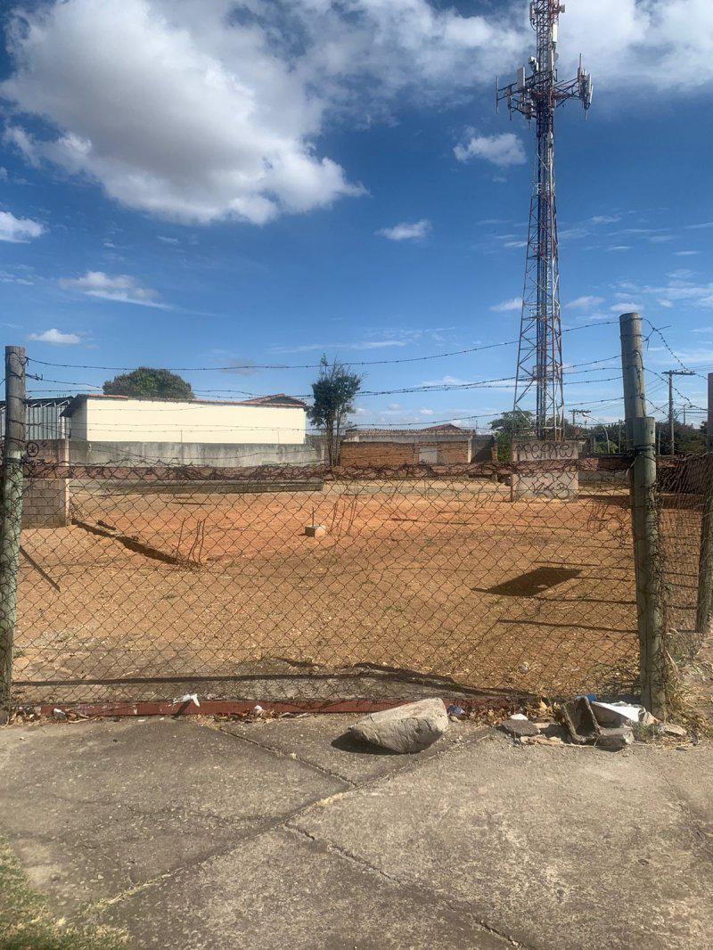 Lote, Tirol (barreiro), 0 Quarto, 0 Vaga