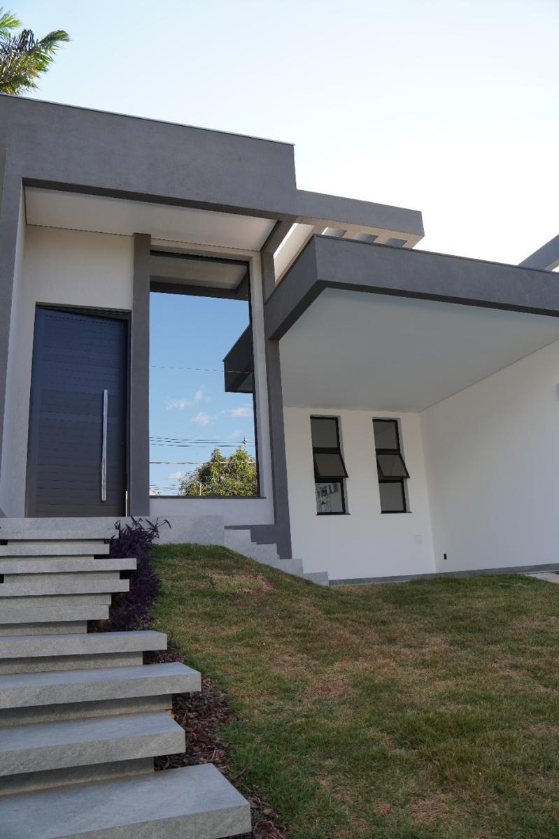 Casa, Trevo, 4 Quartos, 3 Vagas, 2 Suítes