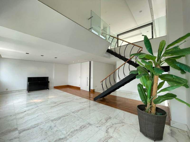 Cobertura, Savassi, 4 Quartos, 3 Vagas, 2 Suítes