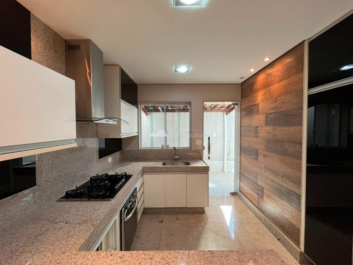 Casa, Itapoã, 4 Quartos, 2 Vagas, 2 Suítes