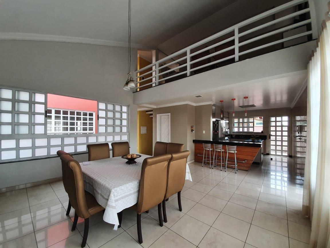 Casa, Jardim Riacho das Pedras, 4 Quartos, 6 Vagas, 3 Suítes