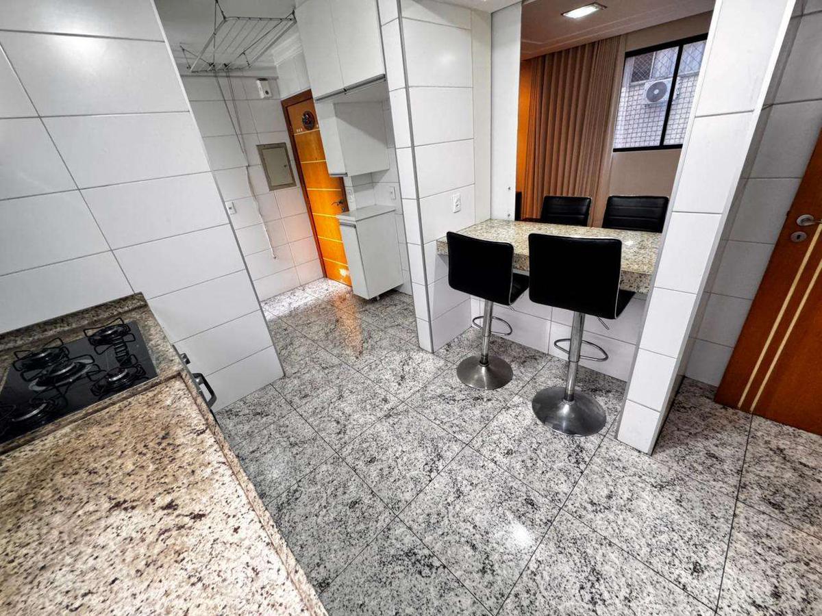 Apartamento, Sagrada Família, 3 Quartos, 4 Vagas, 1 Suíte