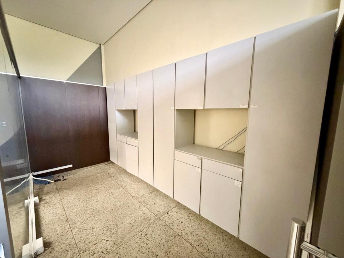 Sala, São José, 0 Quarto, 3 Vagas