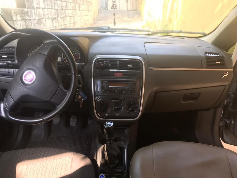 Fiat Punto Essence 1.6 Flex 16v 5p