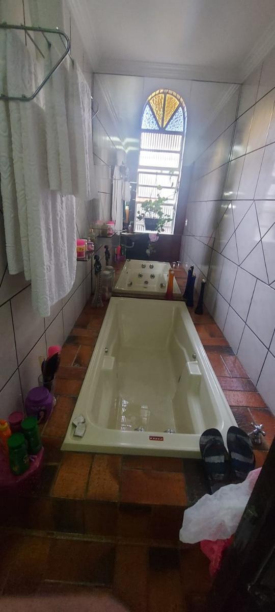 Casa, Petropolis, 3 Quartos, 2 Vagas, 1 Suíte