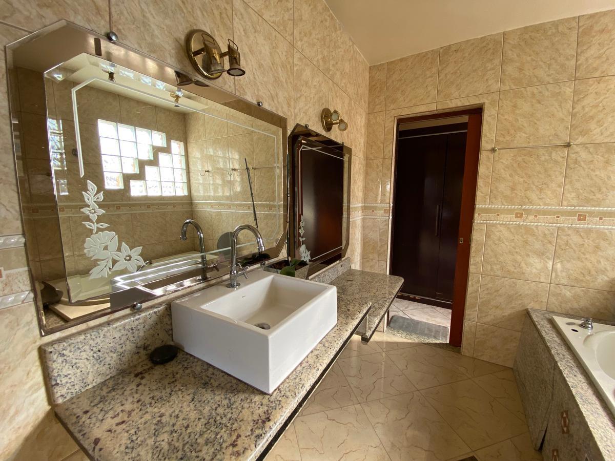 Casa, Tijuca, 5 Quartos, 2 Vagas, 1 Suíte