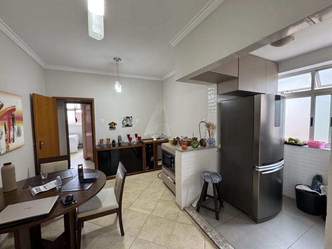 Apartamento, Sagrada Família, 2 Quartos, 1 Vaga, 1 Suíte