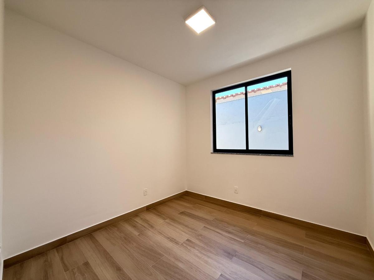 Casa, Itapoã, 3 Quartos, 2 Vagas, 1 Suíte