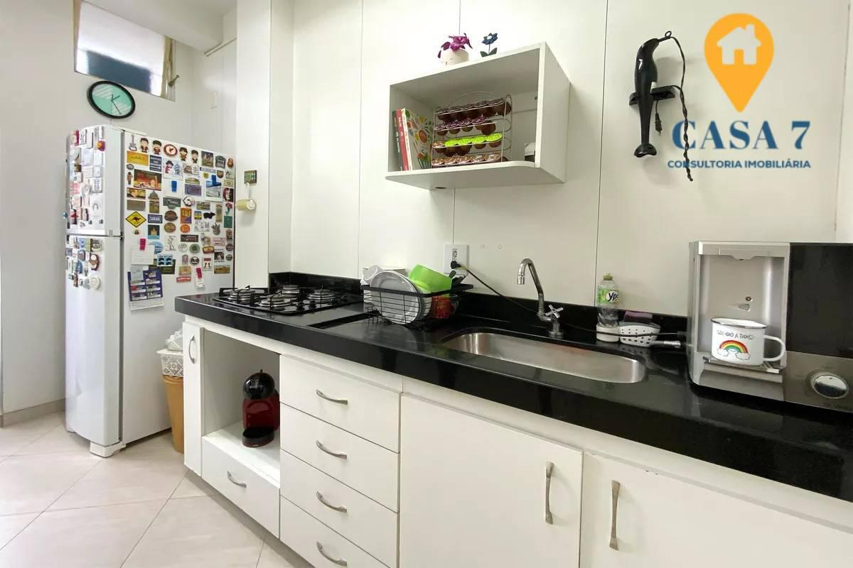 Apartamento, Centro, 2 Quartos, 0 Vaga