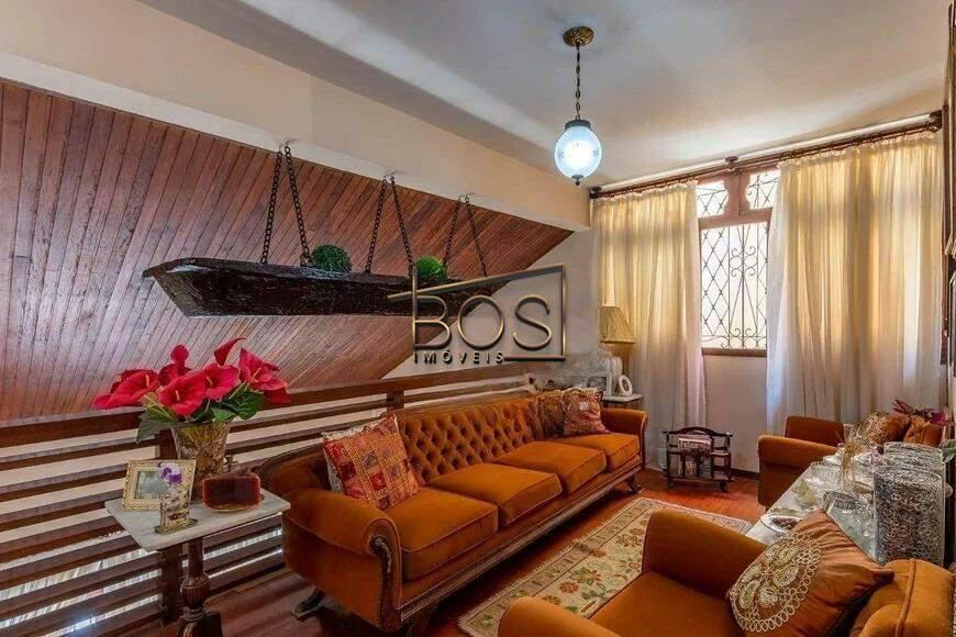 Casa, Mangabeiras, 5 Quartos, 0 Vaga, 1 Suíte