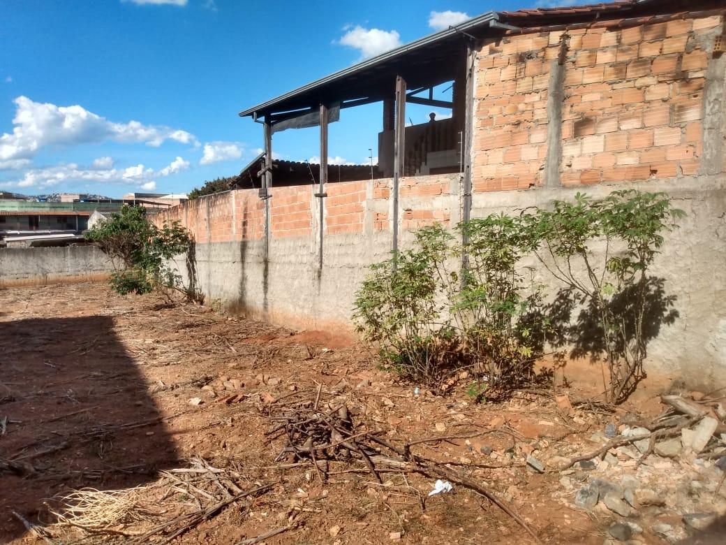 Lote, Céu Azul, 0 Quarto, 0 Vaga