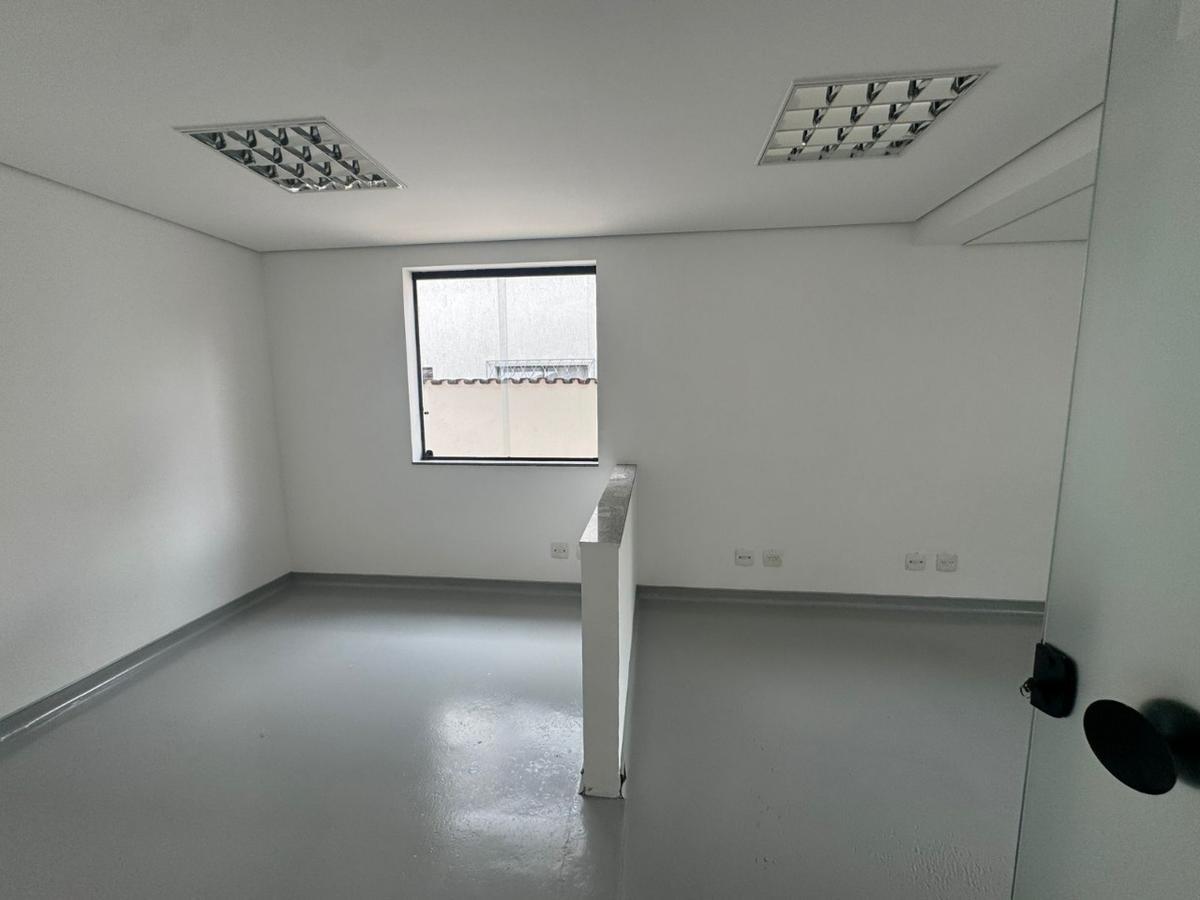 Casa, Floresta, 20 Quartos, 2 Vagas