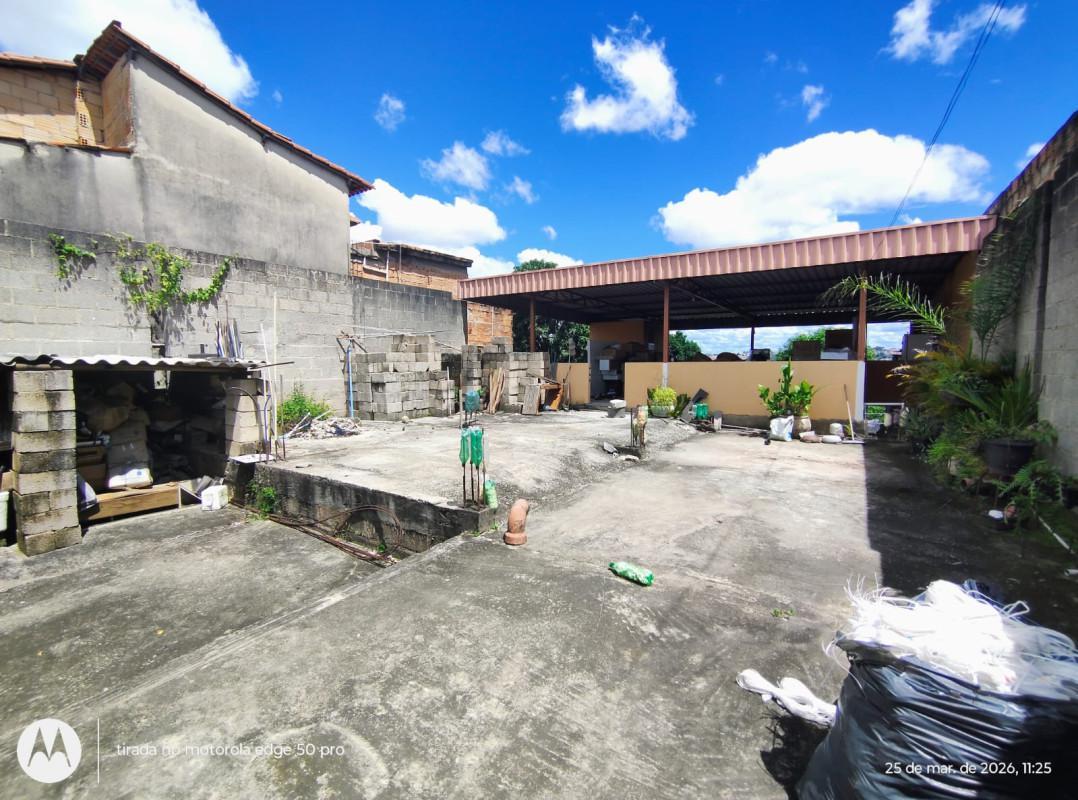 Casa, Paulo VI, 2 Quartos, 4 Vagas