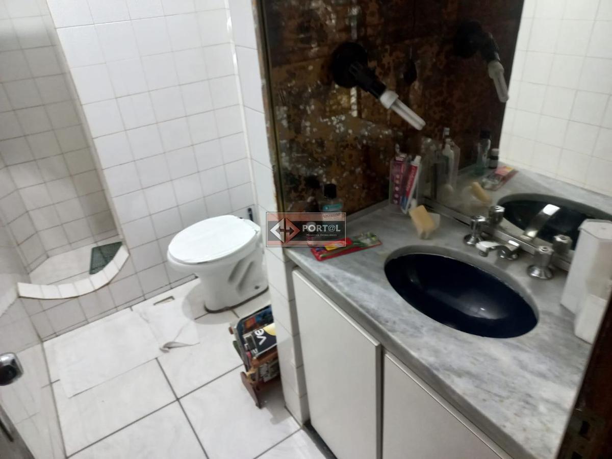 Casa, Itapoã, 4 Quartos, 2 Vagas, 1 Suíte