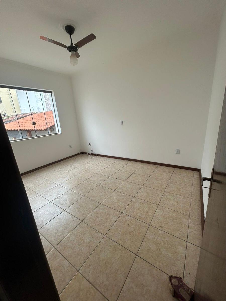 Casa, Centro, 3 Quartos, 1 Vaga, 1 Suíte