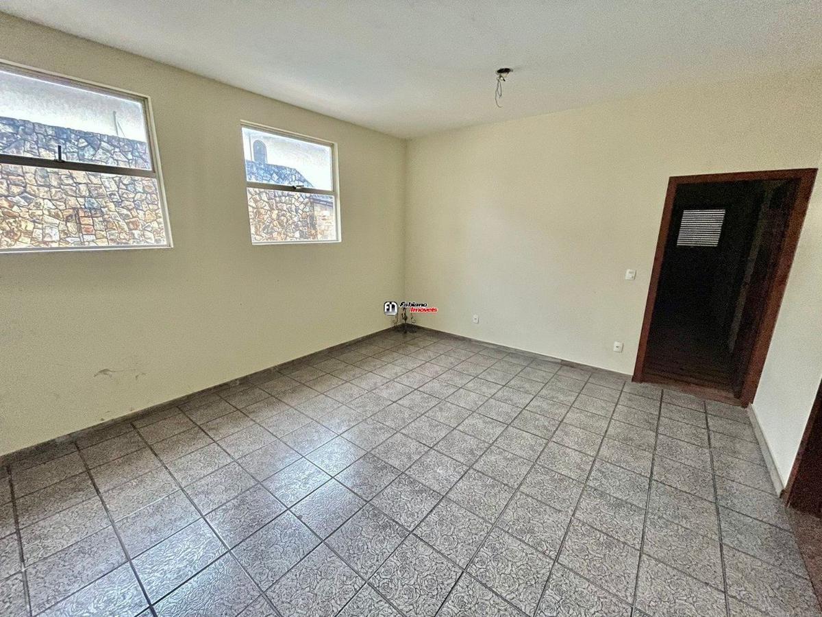 Casa, São José, 4 Quartos, 2 Vagas, 2 Suítes