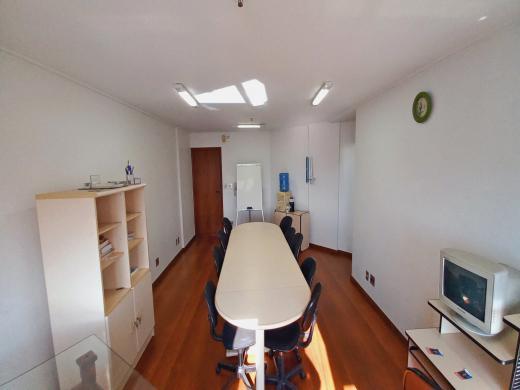 Sala, Funcionários, 0 Quarto, 1 Vaga