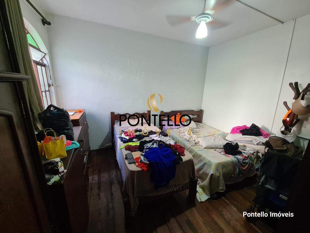 Casa, Cachoeirinha, 3 Quartos, 4 Vagas, 1 Suíte