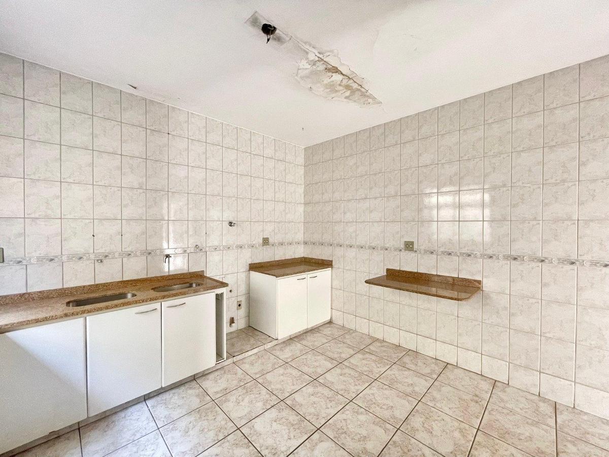 Casa, Santa Amélia, 5 Quartos, 6 Vagas, 2 Suítes